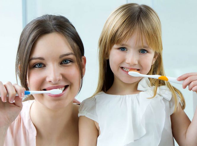 دکتر مرجان احمدی فوق تخصص طب مادر و جنین